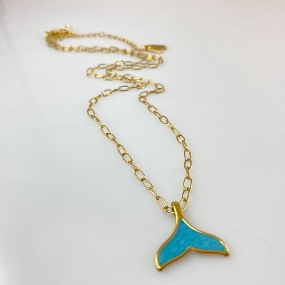 Gold Plated Enamel Whale Tail Pendant Necklace Paperclip Chain Stainless Steel - Picture 2 of 8